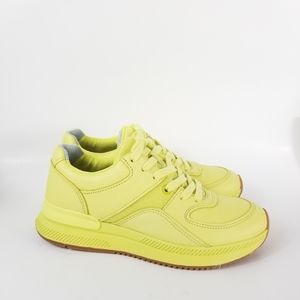NWOT Everlane Neon Tread Trainer Sneakers Size 5.5